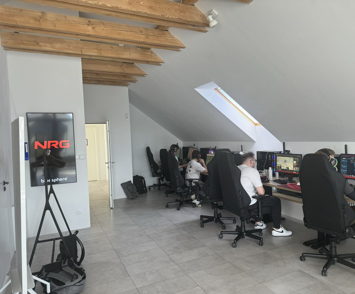 Poland i am in you 🇵🇱🇵🇱