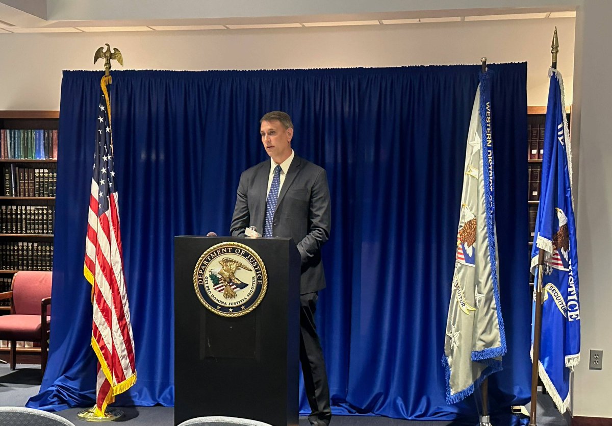 FBI Buffalo &amp; Western District of NY US Attorney's Office held a press conference to highlight local case included in DOJ's National Health Care Fraud Takedown. 
FBI seized $325,683 in Orchard Park doctor's health care fraud scheme. 
Read more:
justice.gov/usao-wdny/pr/n…