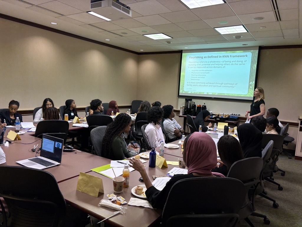 KernNetwork's tweet image. Meaningful moments from presenting the KNN Framework to students last week at #MayoRISEforYouth! 

Local Rochester students exploring careers in healthcare reflected on flourishing as “excelling,” “growth” &amp;amp; “knowing what you’re doing and having other people support you.”