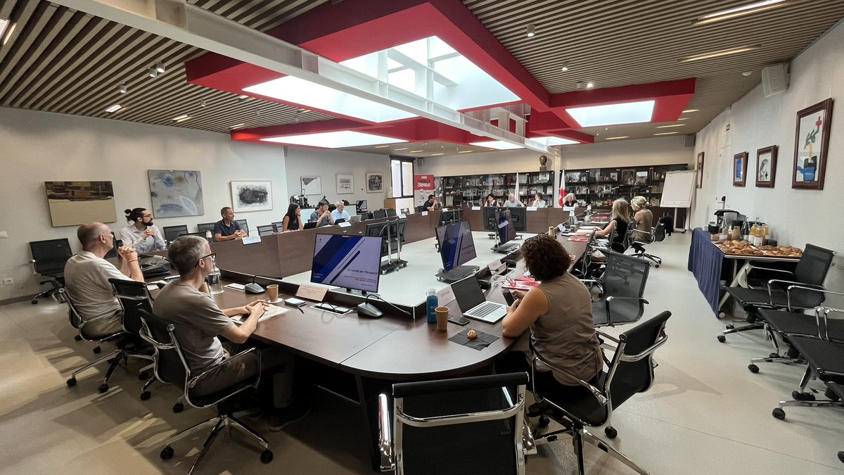 OcupacioCR's tweet photo. 🗣️ Avui hem celebrat el 5è #ConsellperlOcupació de @CreuRojaCAT , un espai de debat per abordar els reptes de la inclusió social i laboral. El focus d’aquesta edició: benestar emocional, salut mental i el sector de les cures.
#OcupacióCreuRoja 
#SalutMental #RetoSocialEmpresarial https://t.co/8HnDZgb7Qq
