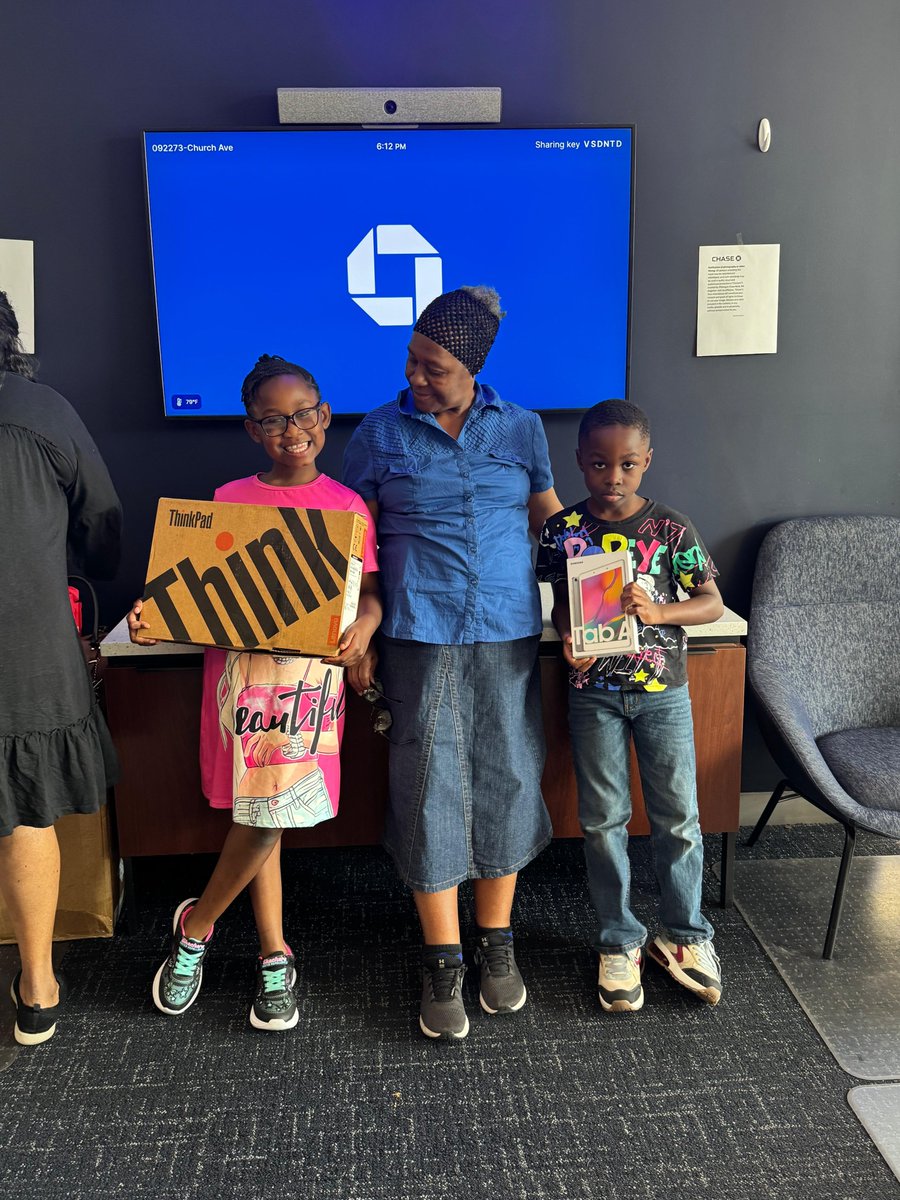 CommunityB17's tweet photo. CB17’s Youth-Education Committee proudly hosted the Annual Orlinda McInnis Spelling Bee on June 28 in partnership with Chase Bank &amp; PS 235!

Congrats to all the brilliant spellers &amp; winners of laptops, tablets &amp; gift cards!  #CB17 #SpellingBee #YouthPower https://t.co/4o7w5C2VNb