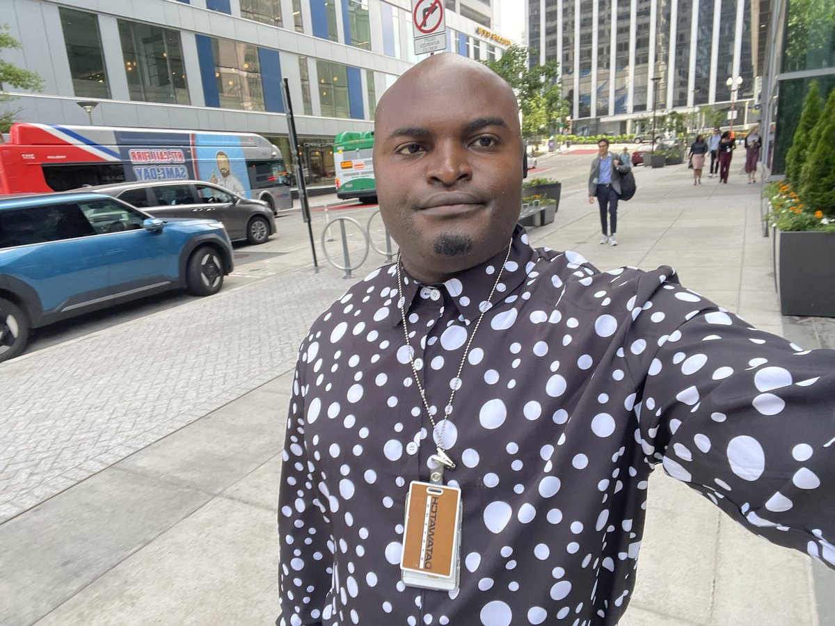Derickkwa's tweet photo. No politician who knows a real vote can remove them behaves like African leaders.

Young people, check your country’s electoral process. If it’s controlled by the same rulers, don’t waste your time voting in a fake democracy. Fix the system first.

#Africa #ElectoralReform #Demo https://t.co/EPNhjXboCo