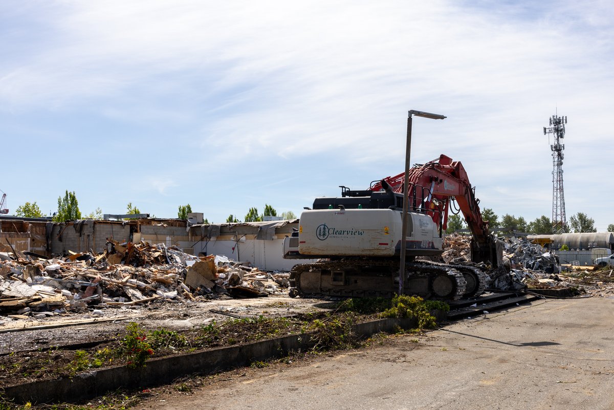 Out with the old, and in with the new!

Demolition is in progress at the future site of <a href="/deltacontrols/">Delta Controls</a>  in Surrey, paving the path for a modern, cutting-edge facility👷