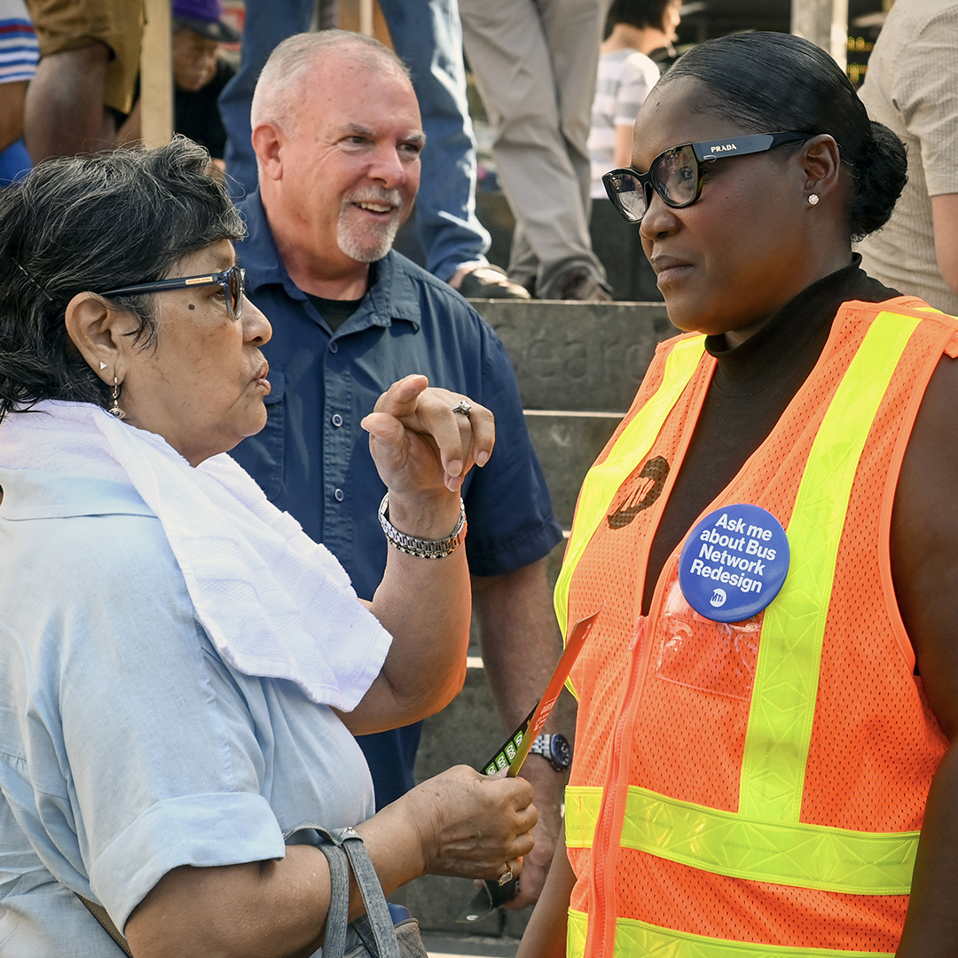MTA's tweet image. To kickstart the first weekday of the Queens Bus Network Redesign, MTA Chair and CEO Janno Lieber, Chief Customer Officer Shanifah Rieara, and Acting NYCT SVP of Department of Buses Chris Pangilinan joined customer ambassadors this morning to greet bus riders, answer questions,…
