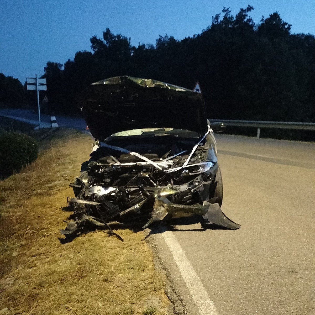 🚧 | Així ha quedat el cotxe després del accident a Castellcir (Moianès). 

<a href="/Eix59/">Eix 59</a> <a href="/onacodinenca/">Ona Codinenca</a>