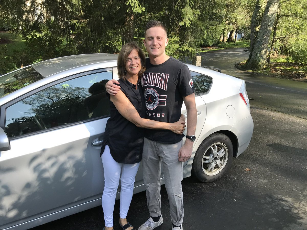 _b_lukes's tweet photo. This car would’ve gone forever if I asked her to. She brought me to Miami, Boston to LA and back, Tennessee and then to Texas. She saw rain, snow, hail, tornadoes and earthquakes and never flinched. First ballot hall of fame #LEGEND
I will forever proudly rep the #PriusGang https://t.co/zkRSdCfHnf