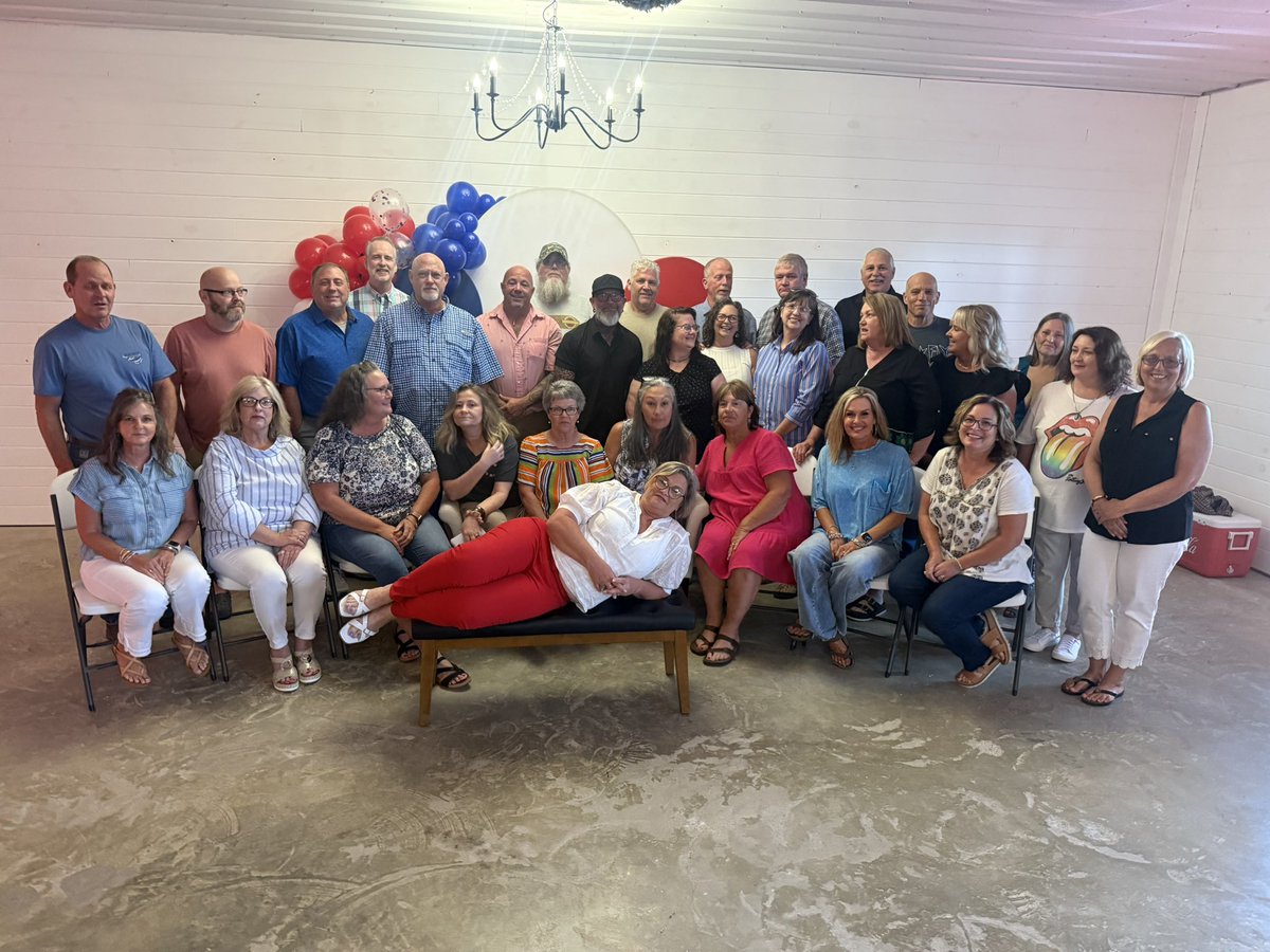 Great time celebrating 40 year class reunion this weekend. Not sure who all those old people were that showed up though. Lincoln County Patriots Class of 85.