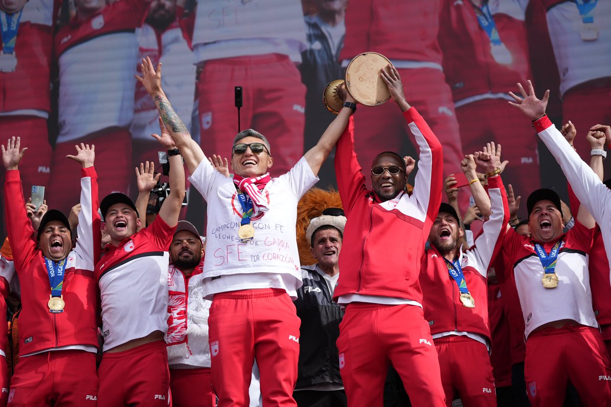 AnndresRot's tweet image. Ya volvimos , ya volvimos 🔥🦁🎶

instagram.com/p/DLidieSRjHp/…