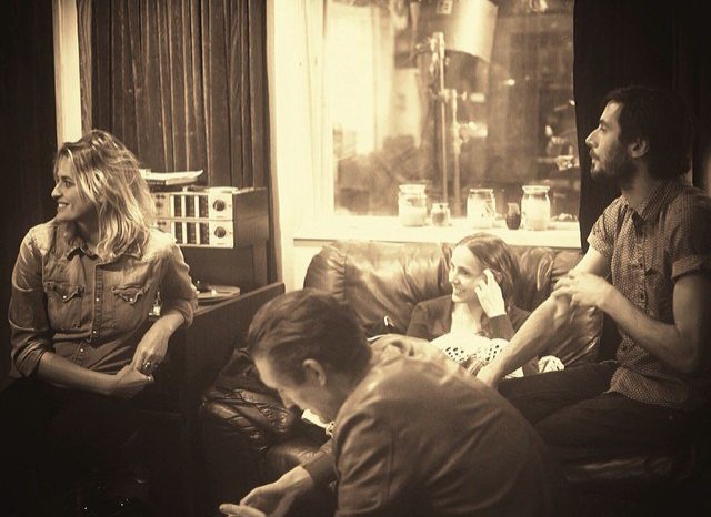 🚨 TOP 20 DEAD SARA 🚨

Queremos saber as suas músicas favoritas do <a href="/deadsara/">dead sara</a> e iremos montar um TOP 20 através dos votos no formulário abaixo.

Você pode votar até 02/07, às 17h. O resultado final sairá no mesmo dia, às 21h 💛

forms.gle/egGLk2vNMVAUPB…