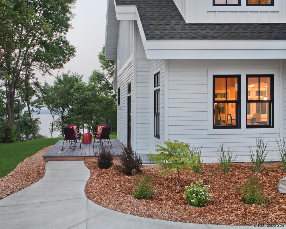 What does your ideal summer setup look like? Get some ideas from this modern farmhouse home defined by Forgent:

zurl.co/Xwyf3
.
.
.
📷: Scott Gilbertson
📐: Studio E Architects