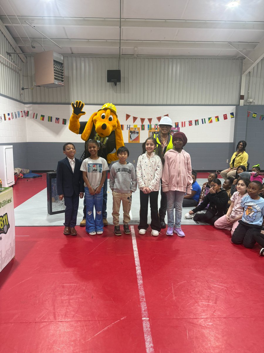 DiggerDog811's tweet image. Digger Dog and Ms. Maria attended Career week at Hambrick Elementary School! diggerdog811.com/?p=5255 @GA811 @georgiadeptofed @DeKalbSchools @gsbacomm @GAESPrincipals @gaelassoc #Call811 #Contact811 #SafeDigging #CareerWeek2025  #educationalsafetyprograms #PublicSafety