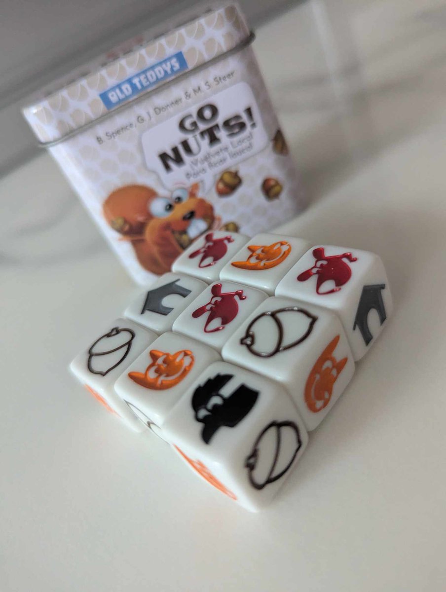 Go nuts! ¡Vuélvete loco!
Os dejamos con el último juego mini en #cajadelata de #oldteddys
#gonuts un #juegodedados que te explicamos en el link;
madresdesterradas.es/index.php/2025…