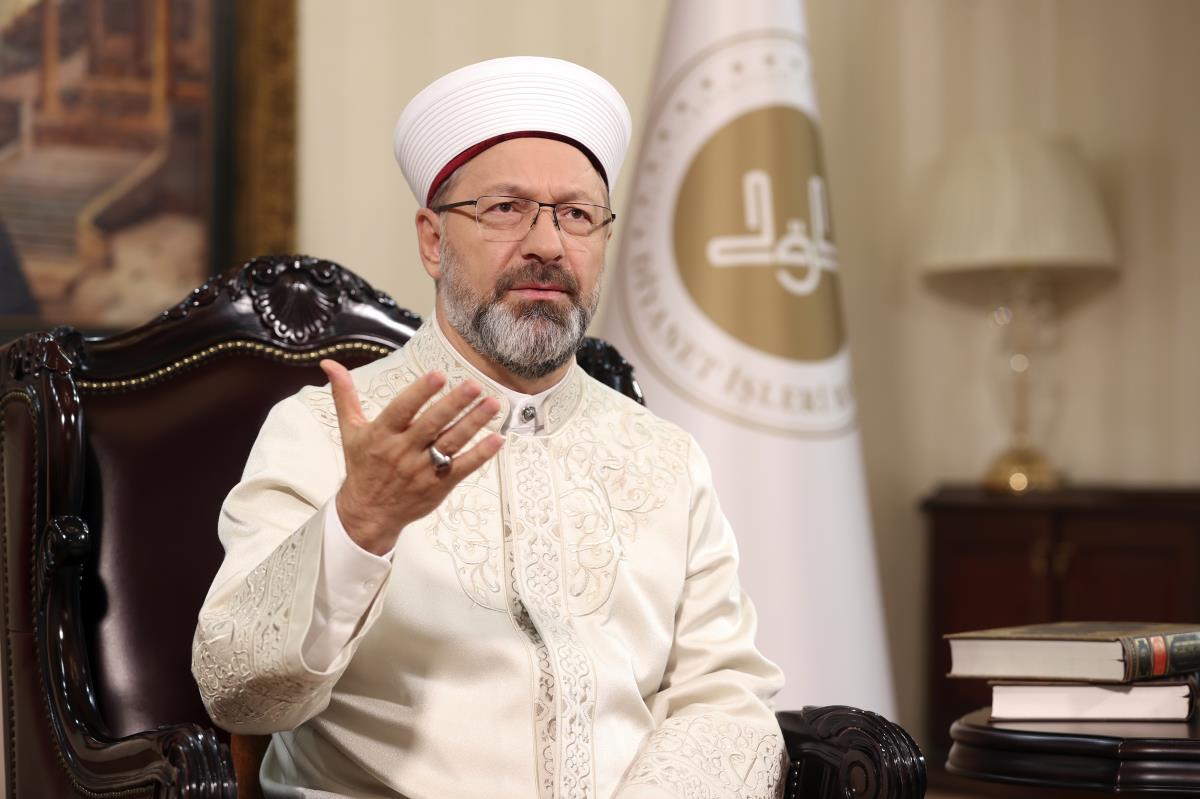 Diyanet İşleri Başkanı Prof. Dr. Ali Erbaş, Leman dergisinin Hz. Muhammed (s.a.s) ve Hz. Musa (a.s)’a yönelik karikatürlerle saygısızlık yapmasına sert tepki gösterdi.

diyanet.gov.tr/tr-TR/Kurumsal…