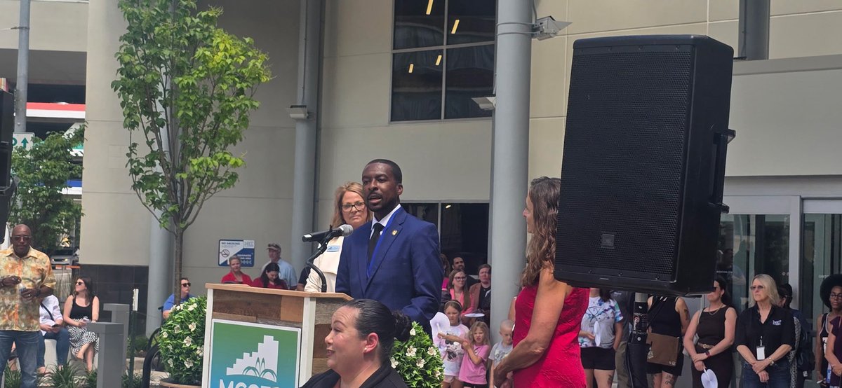 willisb_jr's tweet image. This past Friday, I had the honor of speaking at the ribbon-cutting ceremony for the newly renovated Dayton Convention Center. The $45 million transformation is a major step forward, positioning the center to host larger events and attract more visitors to our city. Increased…