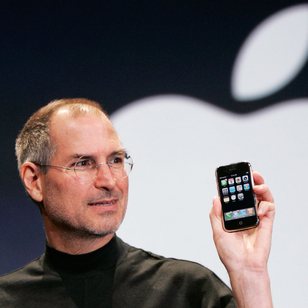 JackSpyNinja's tweet photo. Yesterday, Steve Jobs changed the world by unfailing the first iPhone! Even if you are not a fan of the iPhone. We would not be the same today.#OriginaliPhone. https://t.co/iYM4nFTaCs