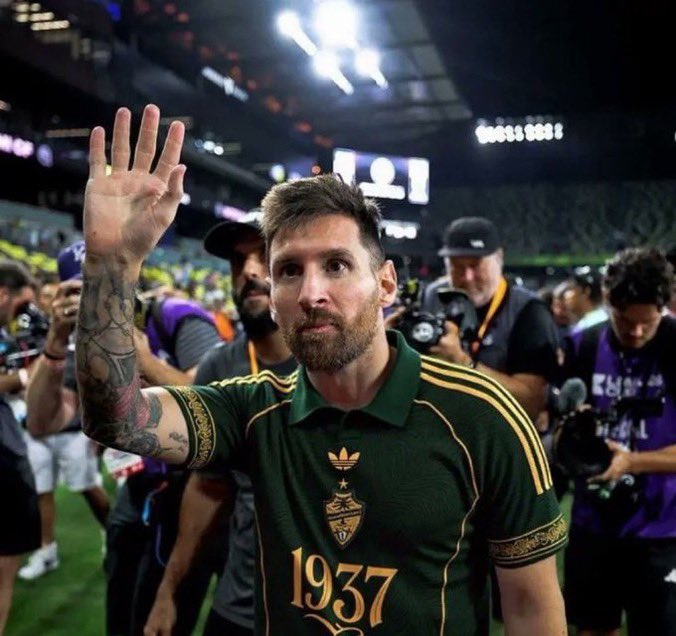 #MessiToAhliJeddah
الاهلي يستحق ميسي 
الاهلي بدون لاعب فئة A
الاهلي لديه مشاركات قارية كثير
خلصوا صفقة ميسي للأهلي 💚🏆