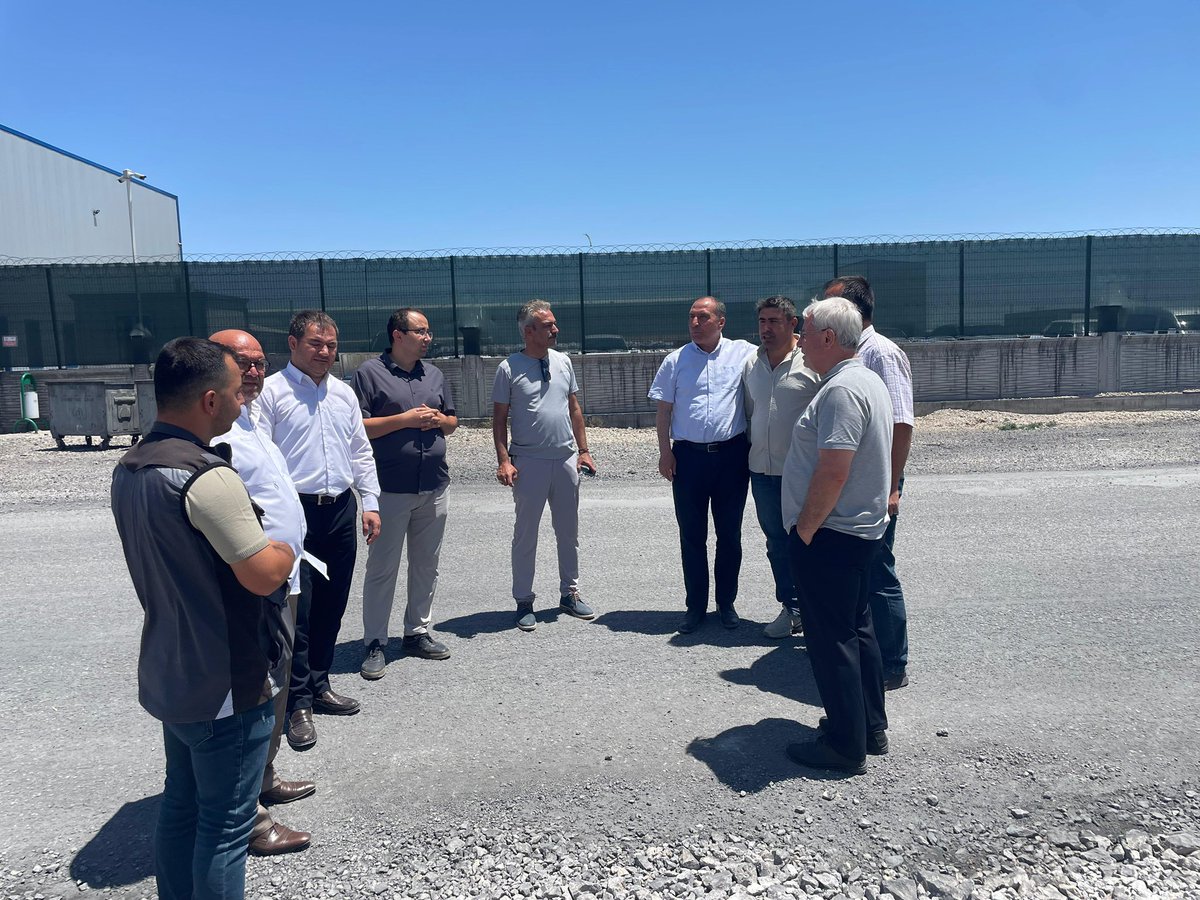 cumraosb's tweet photo. Yönetim Kurulu Başkanımız Mehmet Aydın ve Yönetim Kurulu Üyelerimiz, İdari Bina, Ticaret Merkezi ve Cami Çevre Düzenleme ve Peyzaj Çalışmalarını yerinde inceledi. https://t.co/xPmOltWd7F