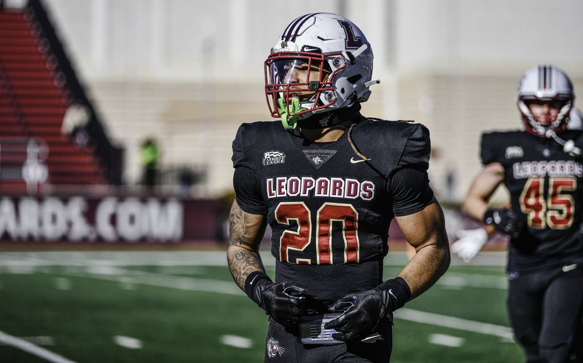 LafColFootball's tweet image. 👀😤⚫️🐆