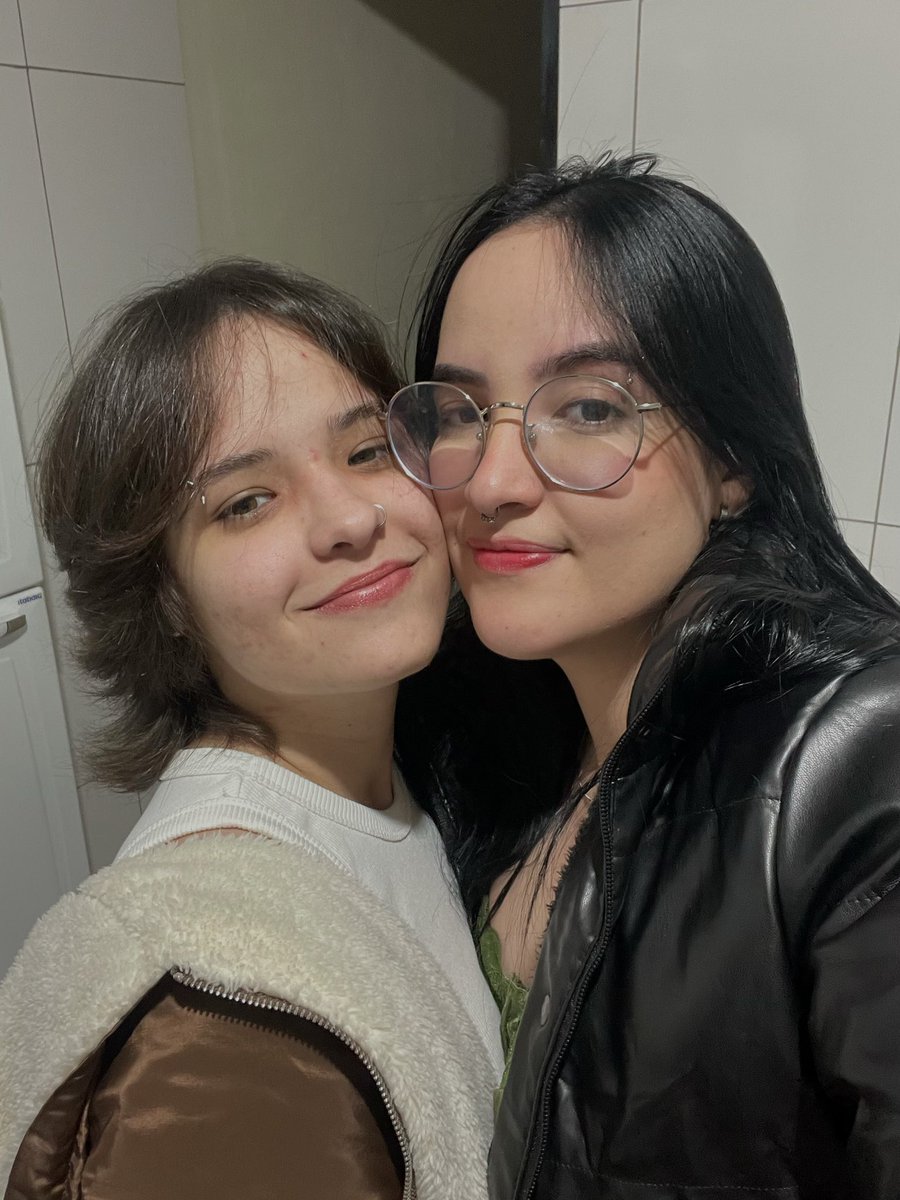 xvsnat's tweet image. tudo que eu sei sobre o amor tem a ver com você