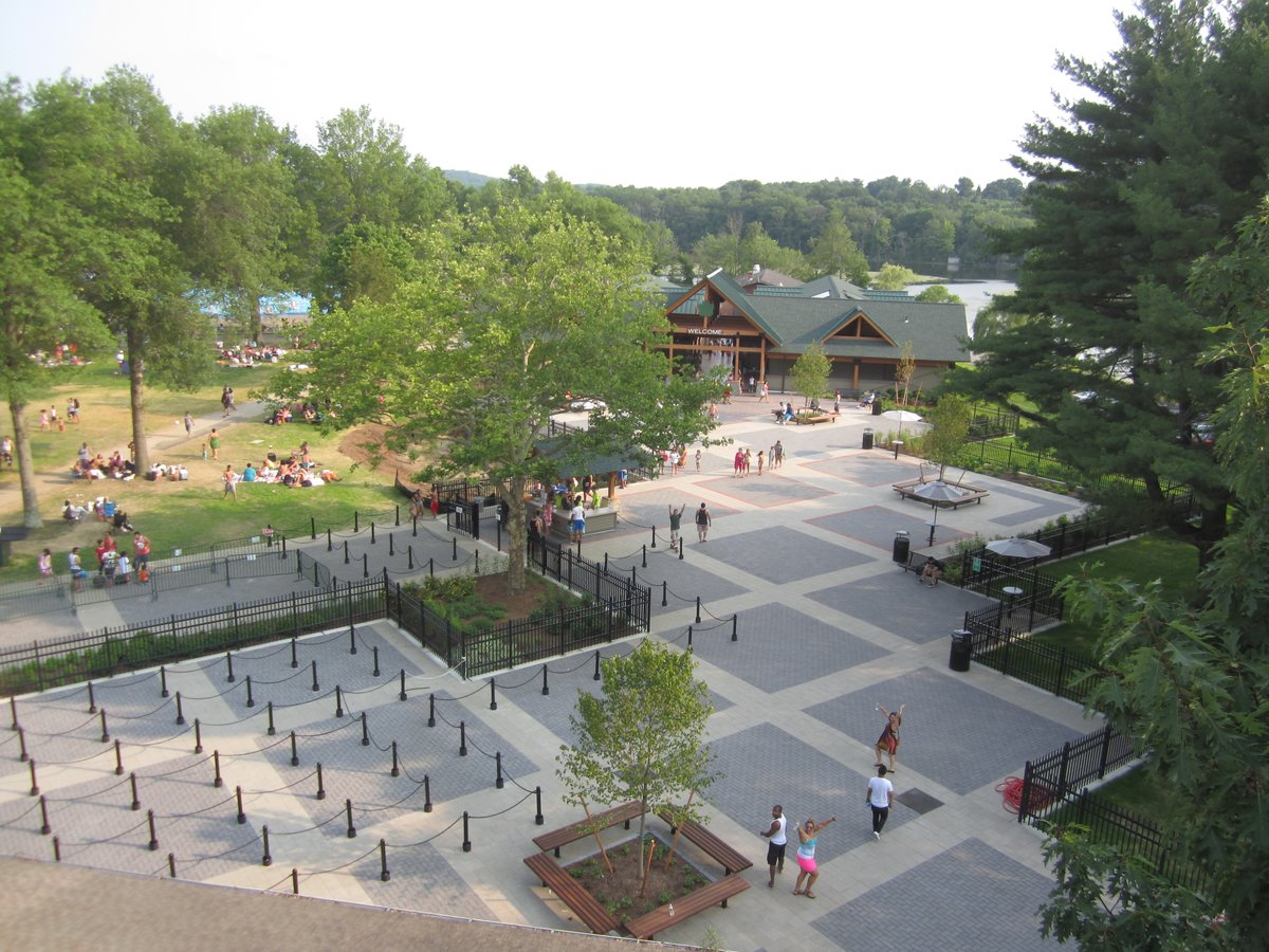 We're shaping the future of Franklin D. Roosevelt State Park and your input is crucial to our plans. On July 8, we're hosting a virtual public meeting so you can learn about our proposal and offer feedback. Register by July 8 to receive a meeting link. loom.ly/XuWLgu8