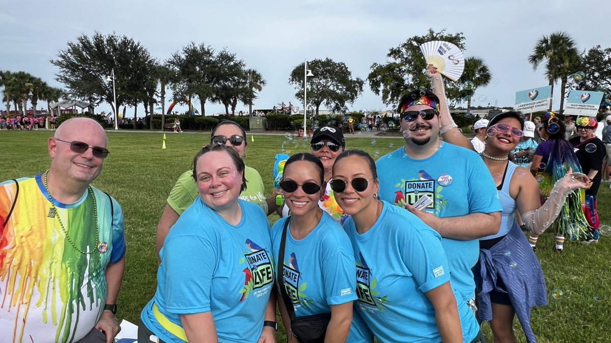 LifeLinkFL's tweet image. What an unforgettable day at the 2025 St. Pete Pride Parade! 🌈 Our team showed up in full force. We’re proud to stand with the community to celebrate life, inclusion, and the power of giving! 💙
#LifeLinkInfinity #YourStoryContinues #Pride2025