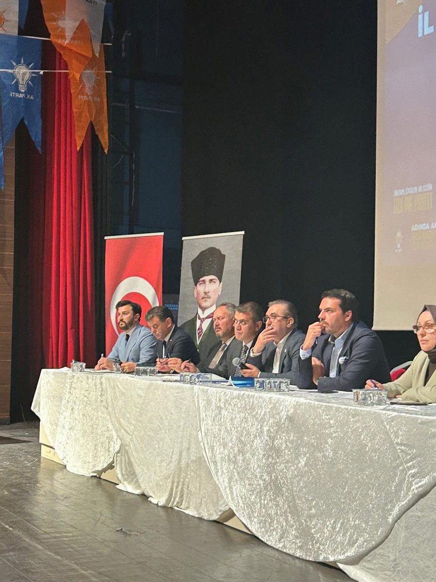 AKGencTekirdag's tweet photo. 📍TEKİRDAĞ
İl Koordinatörümüz Sn. Adem Yıldırım liderliğinde, İl Başkanımız Sn. Ali Gümüş ev sahipliğinde İl Danışma Toplantımızı gerçekleştirdik.
2028 vizyonumuzu, teşkilat çalışmalarımızı istişare ettik.
Birlikte daha güçlü, birlikte Tekirdağ! 🇹🇷 https://t.co/YhkdZx3bMb
