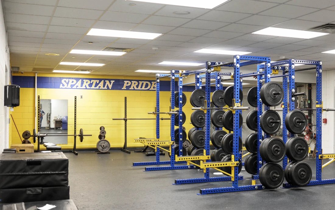 Over 400 DMs in the past few days. If you’re still looking for a place to call home, I’m making calls tomorrow morning, make sure you’re on the list. JUCO opportunity, real development, real exposure. Let’s work.