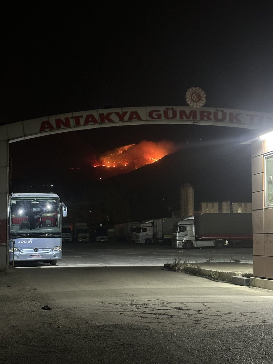 Yerleşim yerlerine doğru  #HATAYYANIYOR