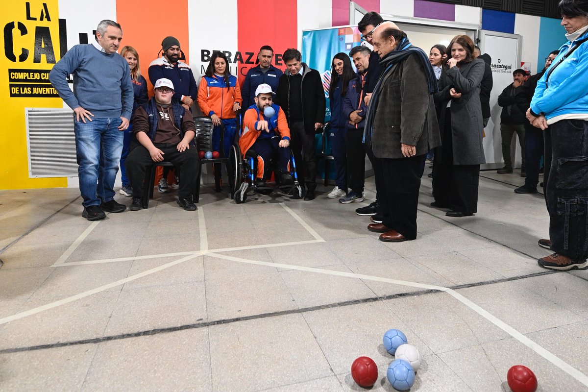 Kicillofok's tweet image. Con récord de participantes, ¡bienvenidos los Juegos Bonaerenses 2025!

Lanzamos una nueva edición de esta pasión que hace más de tres décadas iguala oportunidades para que todos puedan representar a sus distritos y este año cuenta con casi medio millón de inscriptos.