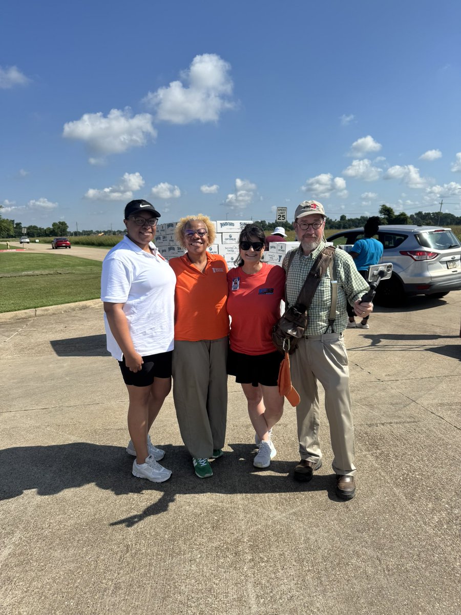This past week we had the wonderful opportunity to see <a href="/Bossier_Schools/">Bossier_Schools</a> and their rural non-congregate meal service in action! Bossier serves 7-day shelf-stable meal boxes across 4 sites in the area. 🥪