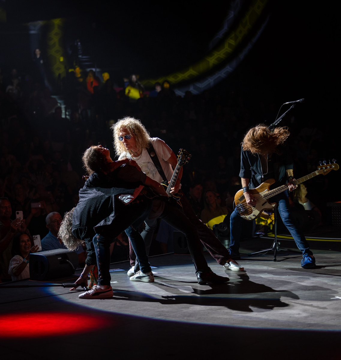 ForeignerMusic's tweet photo. Performed “I Want to Know What Love Is” in support of non-profit Project Angel Food. Their mission is to nourish those most in need across Los Angeles.
Let’s come together to ensure they receive the support they deserve! #projectangelfood https://t.co/etYW0c1nGA https://t.co/VtubwEZ0uI