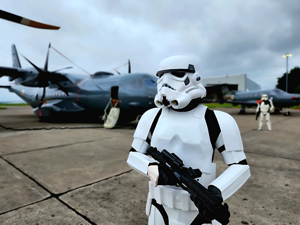 "All clear here.... Nothing to report"

TK75491 let's command know the area is safe from any rebel activity. 

Join the Empire's finest by signing up to our forums at 501st.ie 

#BadGuysDoingGood #501stIreland #501stlegion #JoinTheEmpire #JoinTheGarrison