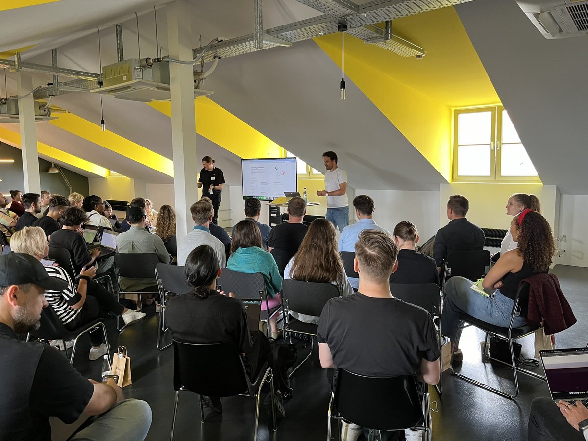 Good to be back at BuildersKlub  - first hand insights from companies using AI, vibey venue and great people from the Berlin startup scene and NoCode community 👌

More of this please.