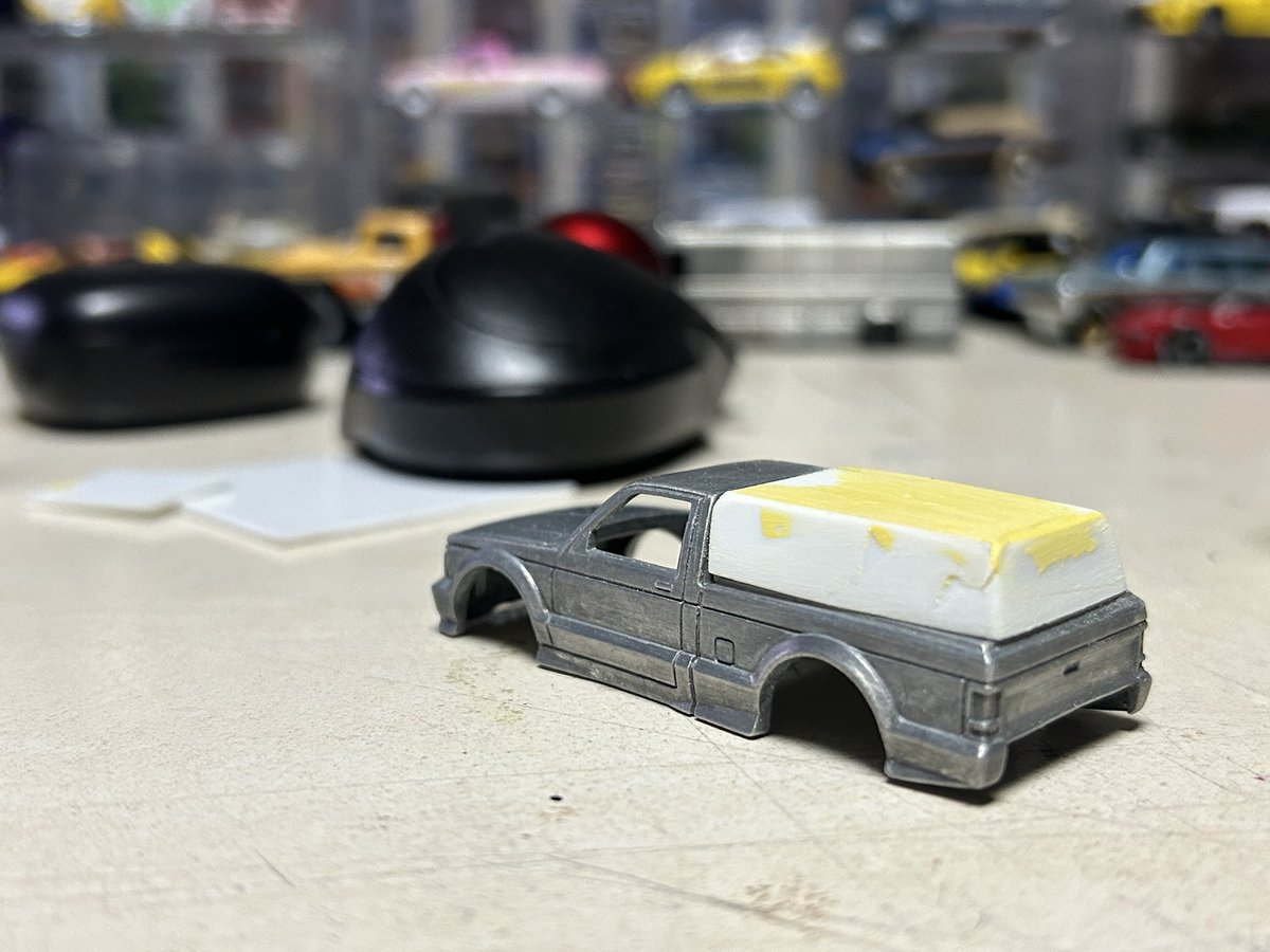 porschegmbh's tweet photo. #ホットウィール #GMC #SYCLONE #TYPHOON おはようございます☀️既に暑いです💦💦造形屋さんのマネしてます👍
面出しが難しいです(。´-д-)ハァ- https://t.co/YCWGiLMVWb