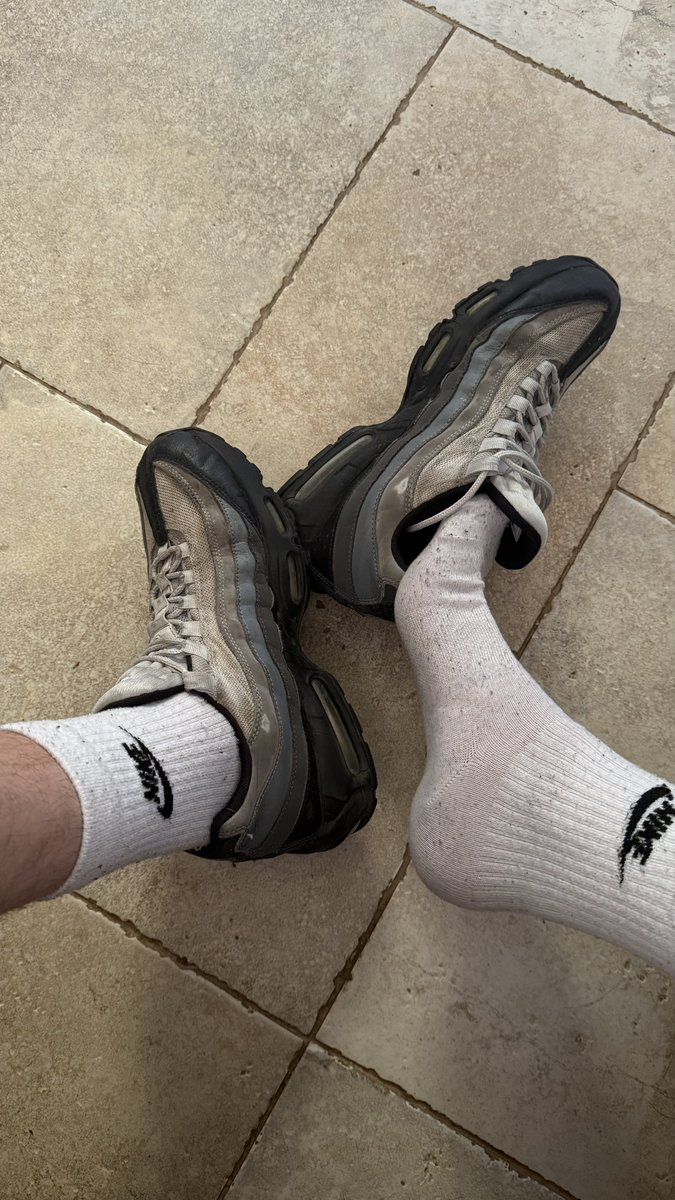 Who wants a sniff? Been in these all day in this heat 😮‍💨😈