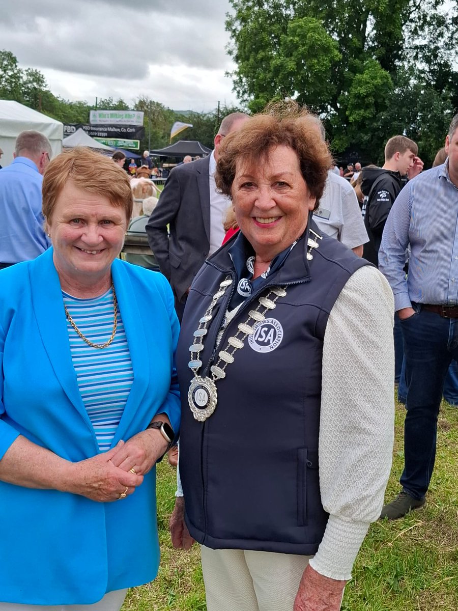 AliceDoyleIFA's tweet image. Lovely to chat with Breda Kinnarney president of the ISA at Charleville show