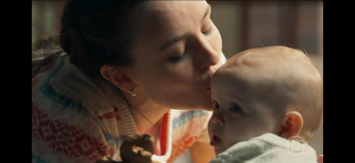 O primeiro capítulo de #EtaMundoMelhor chegou ao fim! Gostaram da primeira aparição da nossa menina Estela? 💛