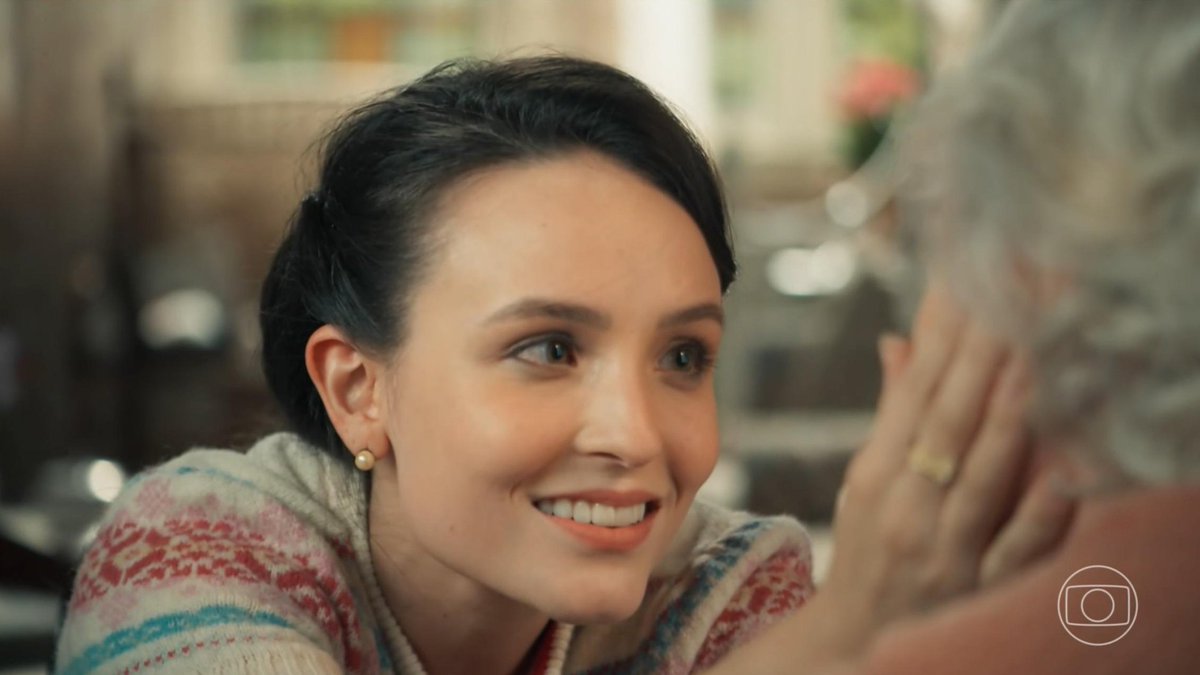 LarissaUpdates's tweet photo. O primeiro capítulo de #EtaMundoMelhor chegou ao fim! Gostaram da primeira aparição da nossa menina Estela? 💛 https://t.co/h1qDjqcrhU