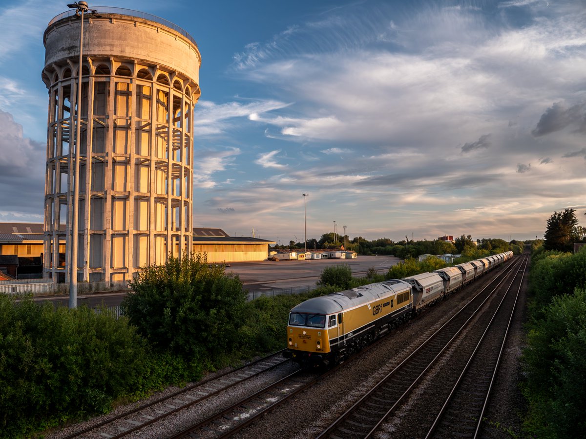 GBRf 69014 EMD Longport arrives in Goole Goods Loop. The Loco runs round the train here and then heads along the branch to its final destination Guardian Glass Works.

6E88 1226 Middleton Towers to Goole Guardian Glass. Goole Goods Loop  20.48 30/06/25.