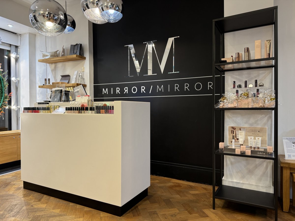 OriginalShrews's tweet image. Next up for @UKIndieDay, it's Mirror Mirror @mmirrorbeauty 💅
A luxury #beautysalon based in the heart of #Shrewsbury.
Indulge in one of the team's Pamper Packages or book a pamper party for you and your loves, with exclusive use of the salon's sunny, private courtyard area.