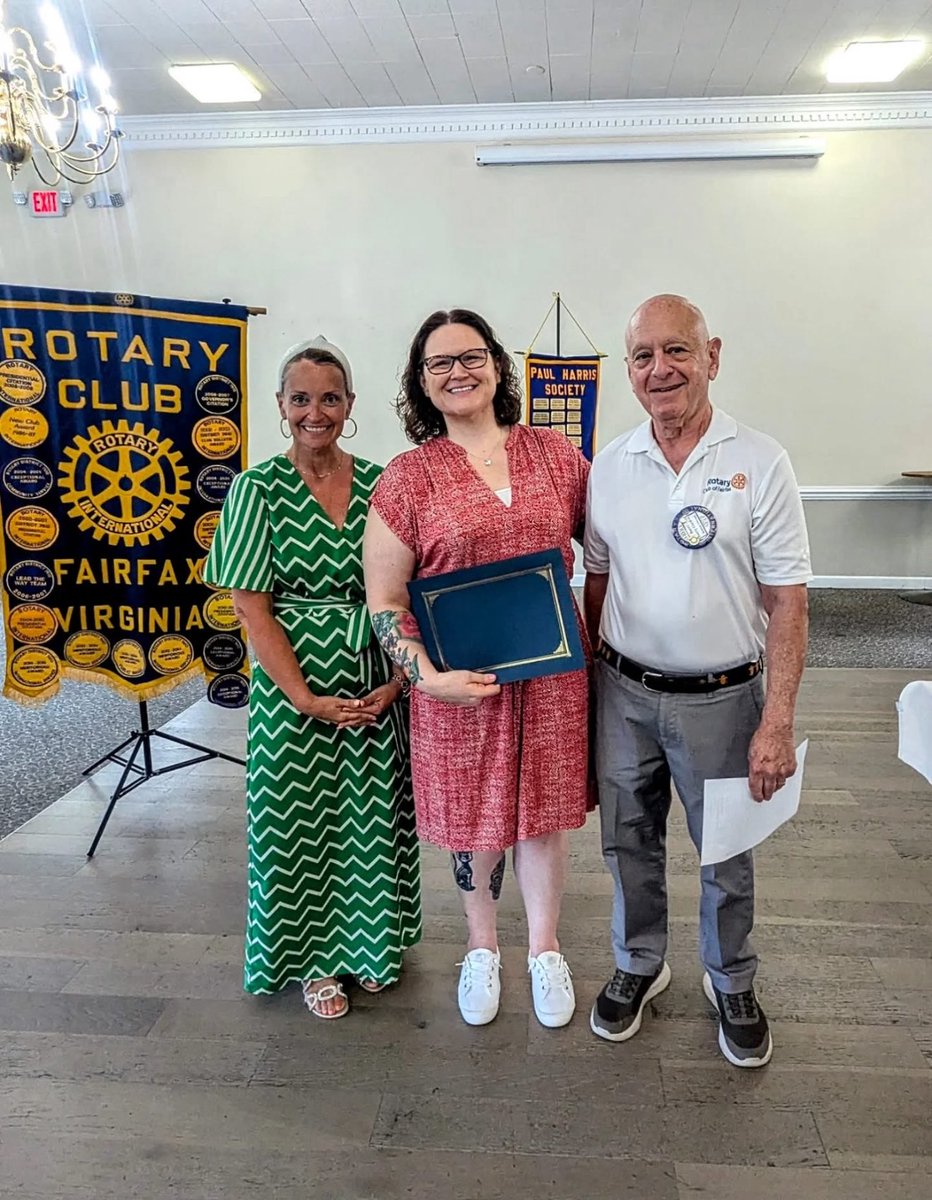 Congratulations Ms. Davids on your Honorary Rotary recognition. We are lucky you are a 🦁 Lion!