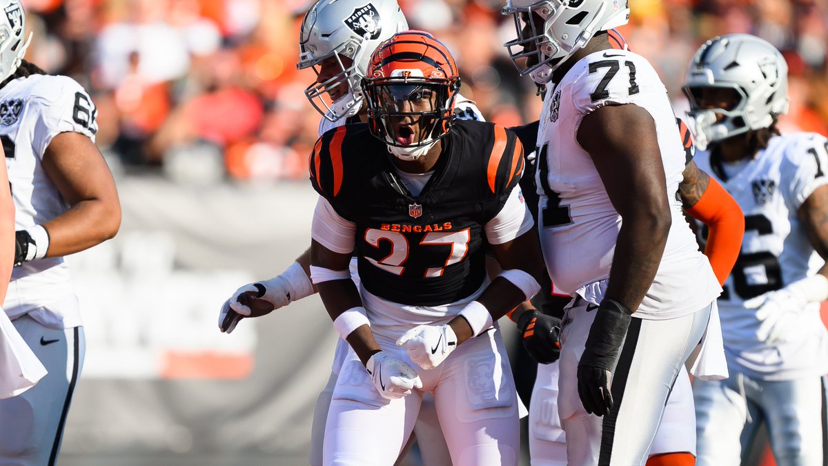 Bengals's tweet photo. Missin' Sunday football.

#WhoDey https://t.co/mr6CzStZfe