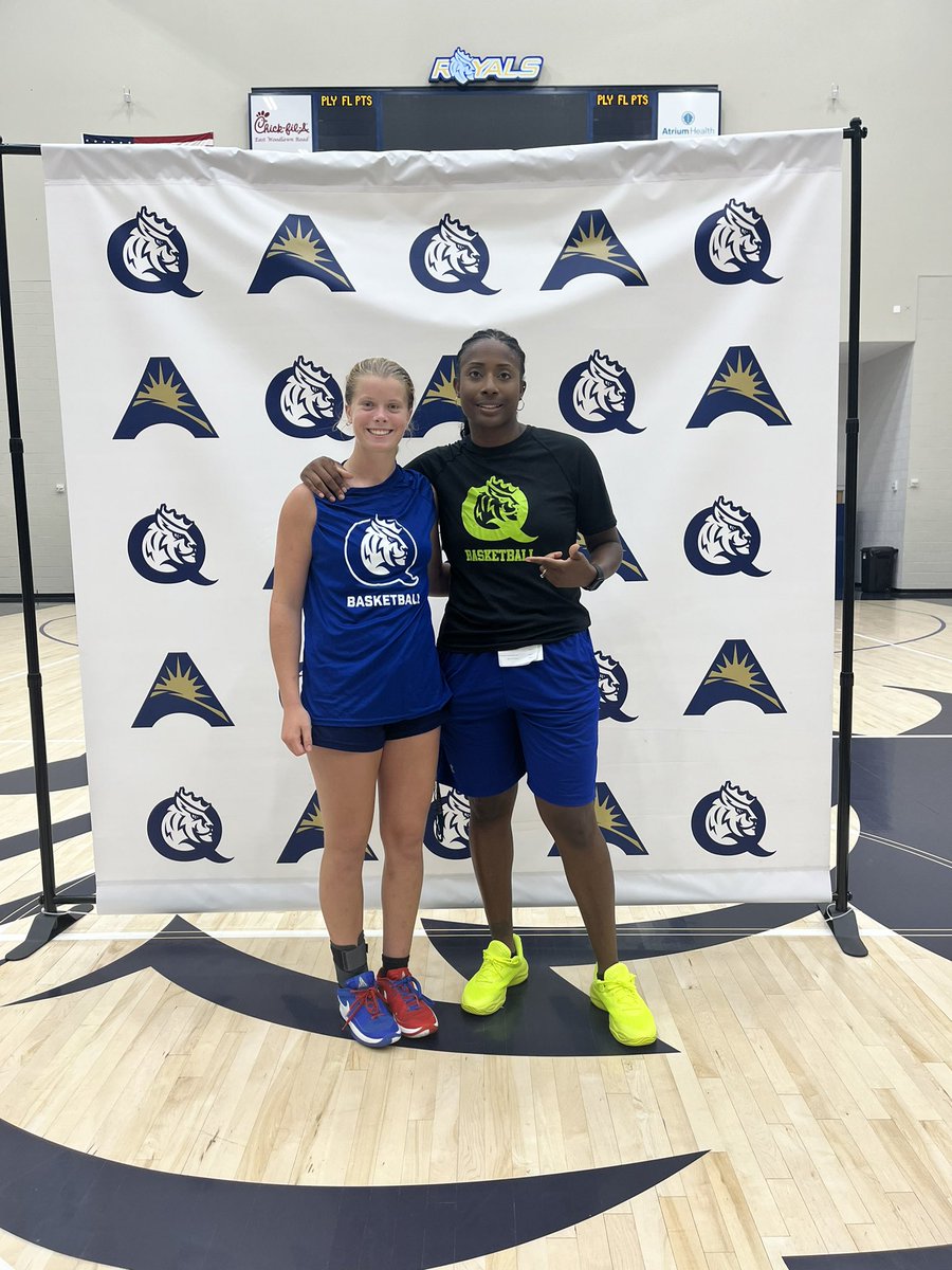 Had a great time at <a href="/QueensWBB/">Queens (N.C.) Women’s Basketball</a>!! Thank you <a href="/coachkenny3/">Coach Kenneth Blake</a> and <a href="/JBrownQUEENS/">Jen Brown</a>! I learned so much and had a great time!! Hope to be back soon! Go Royals! 🦁👑