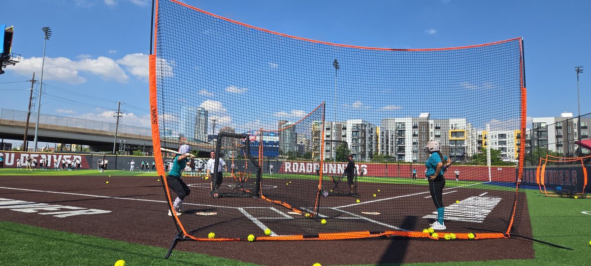 Coach Hennessey tweet media