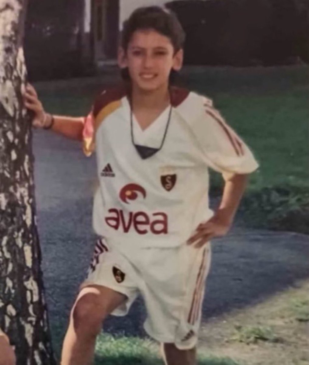 Çocukluk aşkı için bütün inter'i karşısına aldı öyle birileri gibi sözde Galatasaraylı değil ha..