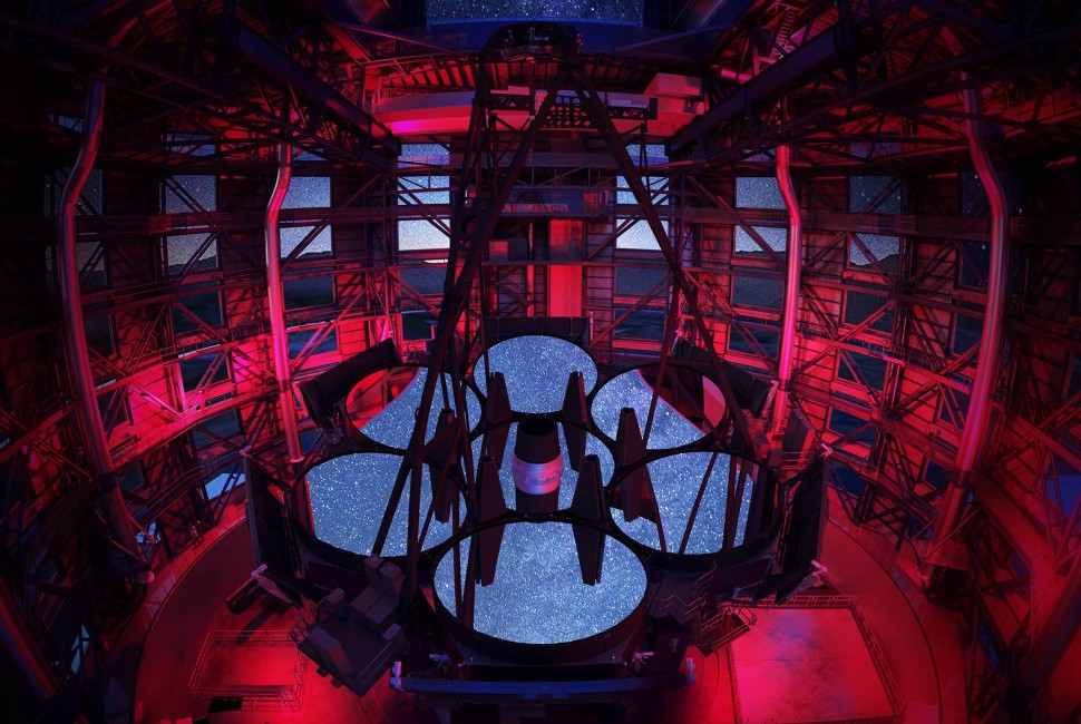 NUCIERA's tweet image. The @giantmagellan Magellan Telescope has entered its final design phase! As a founding partner, @NorthwesternU will help lead this historic effort to explore Earth-like planets, black holes & more with AI + astrophysics. #CIERA #STEM #astrophysics tinyurl.com/ycxwd5jk