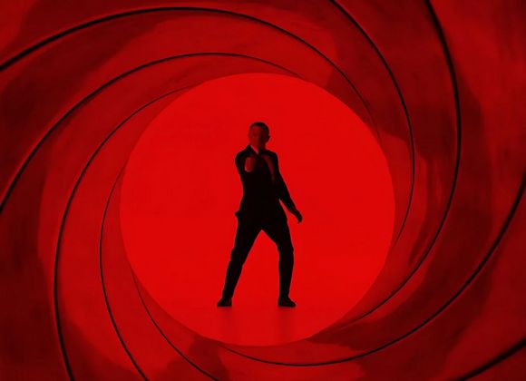 Denis Villeneuve va réaliser le prochain James Bond !

Bonne nouvelle non ?

buff.ly/t7ydWih

#JamesBond #DenisVilleneuve