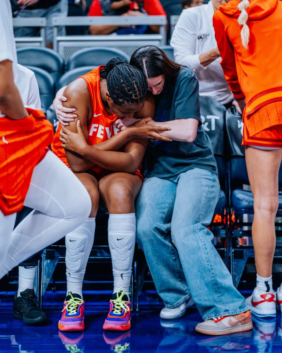 CClarkReport's tweet photo. WNBA players voted Caitlin Clark as the 9th best guard in the league
They voted Aliyah Boston as the 9th best Forward/Center in the league
It really is Indy vs the world https://t.co/IAtKCEVGz4