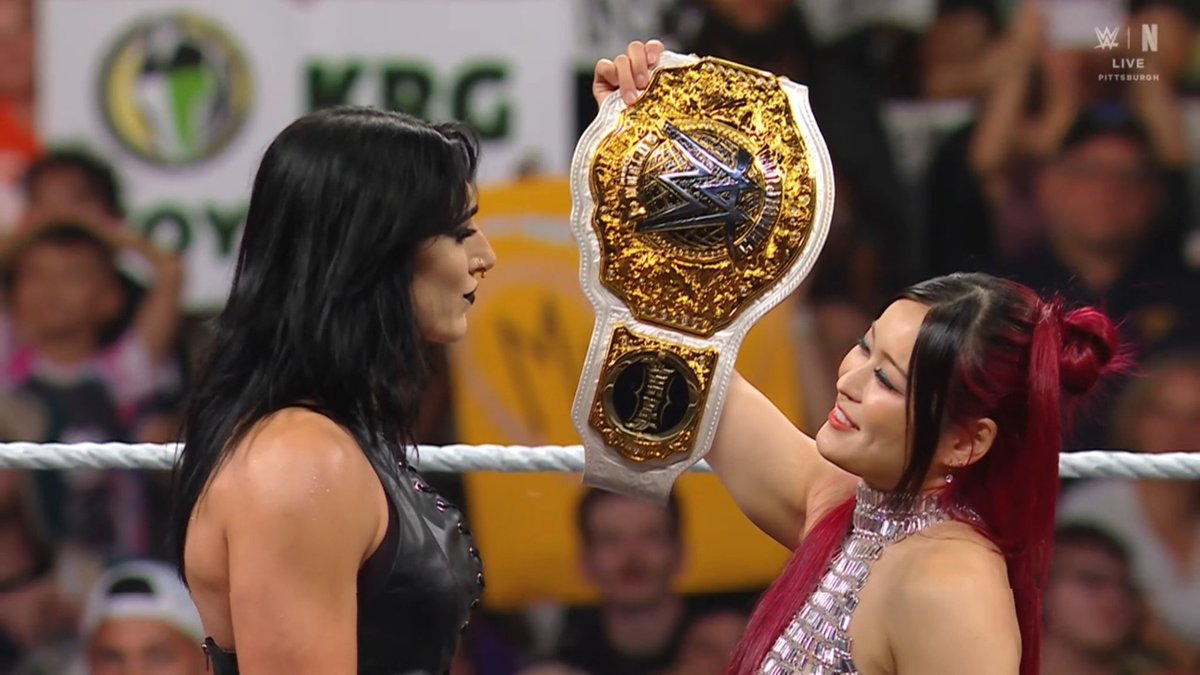 Pudimos tener a Stephanie Vaquer, Bayley, Roxxane Pérez vs Iyo Sky en Evolution... pero mejor seguir el ciclo eterno entre Iyo Sky y Rhea Ripley

#WWERaw