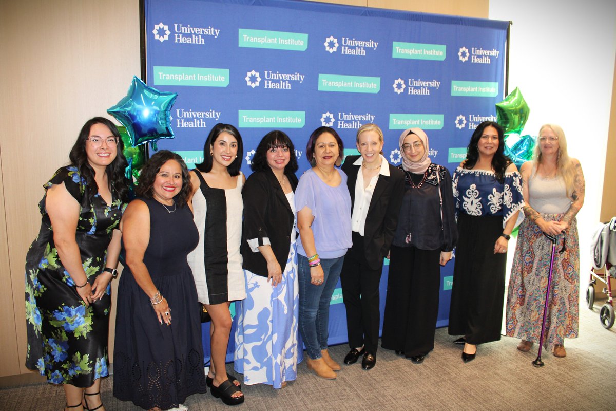 UnivTransplant's tweet image. Honoring our amazing living kidney and liver donors at this year’s Life-Saving Tree Ceremony was truly special. Each donor’s name is now engraved on a silver or copper leaf on our Life-Saving Tree—a powerful symbol of hope and second chances. Thank you for giving life! 🌿💚